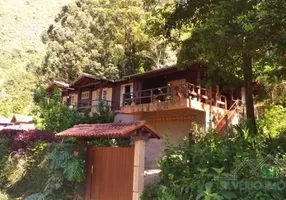 Foto 1 de Casa com 3 Quartos à venda, 180m² em Retiro, Petrópolis