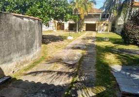 Foto 1 de Casa com 4 Quartos à venda, 390m² em Zacarias, Maricá