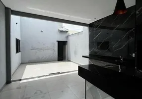 Foto 1 de Casa com 3 Quartos à venda, 210m² em Granada, Uberlândia