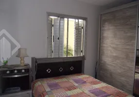 Foto 1 de Apartamento com 3 Quartos à venda, 54m² em São Sebastião, Porto Alegre