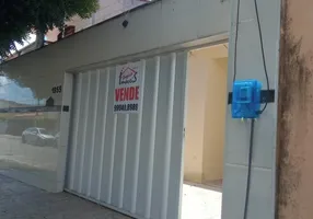 Foto 1 de Casa com 3 Quartos à venda, 90m² em Vila União, Fortaleza