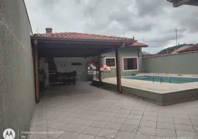 Foto 1 de Casa com 5 Quartos à venda, 250m² em Vila Atlantica, Caraguatatuba