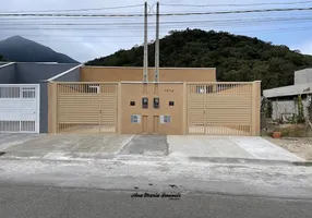 Foto 1 de Casa com 2 Quartos à venda, 65m² em Massaguaçu, Caraguatatuba