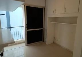 Foto 1 de Apartamento com 1 Quarto para alugar, 30m² em Liberdade, São Paulo