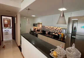 Foto 1 de Apartamento com 3 Quartos à venda, 120m² em Patamares, Salvador