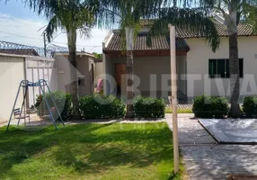 Foto 1 de Casa de Condomínio com 3 Quartos à venda, 71m² em Alto Umuarama, Uberlândia