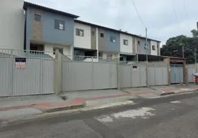 Foto 1 de Casa com 2 Quartos à venda, 59m² em São Patrício, Serra