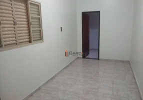 Foto 1 de Casa com 2 Quartos para alugar, 123m² em Centro, Mogi das Cruzes