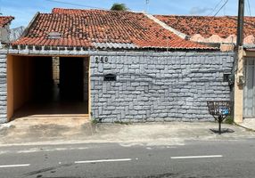 Foto 1 de Casa com 3 Quartos à venda, 171m² em Cidade dos Funcionários, Fortaleza