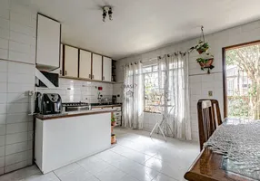 Foto 1 de Casa com 3 Quartos à venda, 150m² em Boa Vista, Curitiba