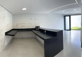 Foto 1 de Sobrado com 3 Quartos à venda, 170m² em Jardim Petrópolis, Goiânia