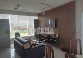 Foto 1 de Cobertura com 3 Quartos à venda, 204m² em Santa Mônica, Uberlândia