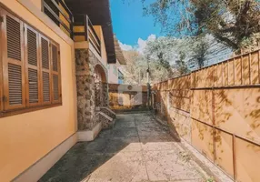 Foto 1 de Casa com 5 Quartos à venda, 143m² em Alto da Serra, Petrópolis