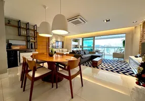Foto 1 de Apartamento com 3 Quartos à venda, 175m² em Gonzaga, Santos