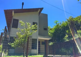 Foto 1 de Casa com 2 Quartos à venda, 98m² em Ferrugem, Garopaba