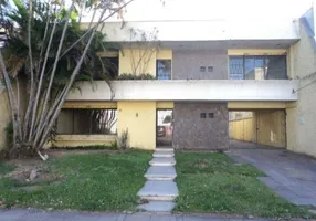 Foto 1 de Casa com 8 Quartos para alugar, 350m² em Passo da Areia, Porto Alegre