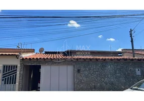 Foto 1 de Casa com 3 Quartos à venda, 183m² em Jardim das Palmeiras, Uberlândia