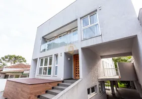 Foto 1 de Casa com 3 Quartos para alugar, 390m² em Alto da Rua XV, Curitiba
