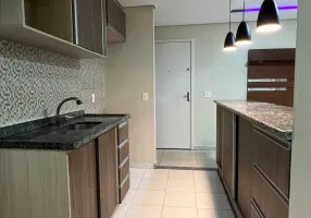 Foto 1 de Apartamento com 3 Quartos para alugar, 65m² em Interlagos, São Paulo