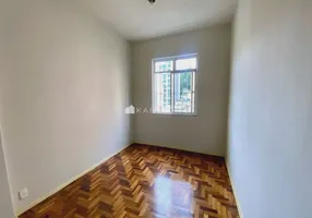 Foto 1 de Apartamento com 3 Quartos à venda, 63m² em Centro, Juiz de Fora