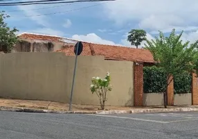 Foto 1 de Casa com 3 Quartos à venda, 166m² em Jardim Shangri La, Cuiabá