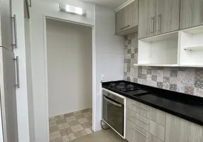 Foto 1 de Apartamento com 2 Quartos à venda, 55m² em Parque Pinheiros, Taboão da Serra