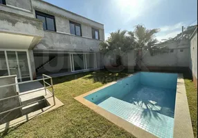 Foto 1 de Casa com 4 Quartos à venda, 450m² em Campo Belo, São Paulo