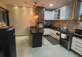 Foto 1 de Sobrado com 3 Quartos à venda, 160m² em Vila das Belezas, São Paulo