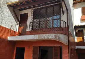 Foto 1 de Casa de Condomínio com 3 Quartos para alugar, 93m² em Cascata dos Amores, Teresópolis