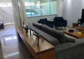 Foto 1 de Sobrado com 3 Quartos à venda, 174m² em Vila Floresta, Santo André