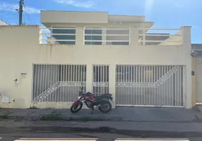 Foto 1 de Sobrado com 4 Quartos para alugar, 350m² em Conjunto Habitacional Baliza, Goiânia
