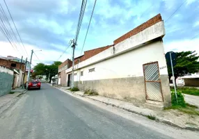 Foto 1 de Galpão/Depósito/Armazém à venda, 366m² em Salgado, Caruaru