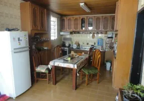 Foto 1 de Casa com 4 Quartos à venda, 251m² em Petrópolis, Porto Alegre