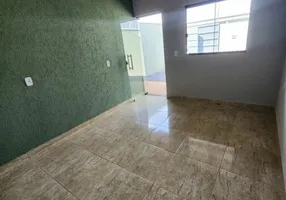 Foto 1 de Casa com 2 Quartos à venda, 45m² em Itapuã, Salvador