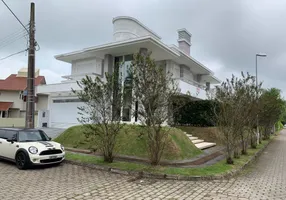 Foto 1 de Casa com 3 Quartos para alugar, 400m² em Jurerê Internacional, Florianópolis