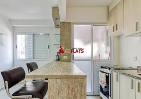 Foto 1 de Flat com 2 Quartos à venda, 70m² em Vila Olímpia, São Paulo