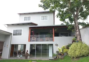 Foto 1 de Sobrado com 5 Quartos à venda, 420m² em Centro, Goiás