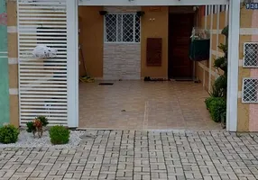 Foto 1 de Casa com 2 Quartos à venda, 46m² em Tatuquara, Curitiba