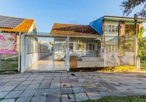 Foto 1 de Casa com 4 Quartos à venda, 155m² em Passo da Areia, Porto Alegre