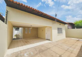 Foto 1 de Casa com 4 Quartos à venda, 150m² em Aeroporto, Teresina