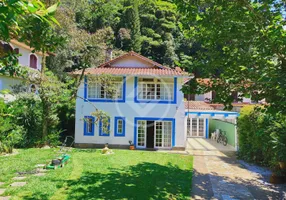 Foto 1 de Casa de Condomínio com 5 Quartos à venda, 320m² em Carlos Guinle, Teresópolis