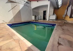 Foto 1 de Sobrado com 3 Quartos para venda ou aluguel, 219m² em Loteamento Residencial Andrade, Pindamonhangaba