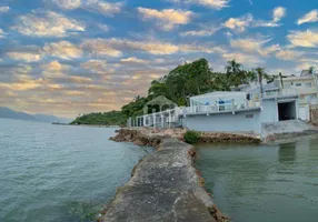 Foto 1 de Casa com 7 Quartos à venda, 850m² em Praia de Fora, Palhoça