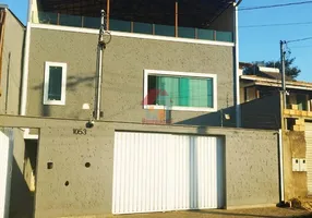 Foto 1 de Casa com 3 Quartos à venda, 250m² em Santa Rita, Nova Lima