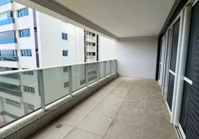 Foto 1 de Apartamento com 3 Quartos à venda, 142m² em Pituaçu, Salvador