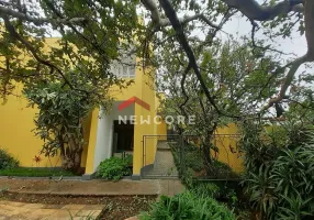 Foto 1 de Casa com 3 Quartos à venda, 250m² em Vila Santo Antônio, Cotia