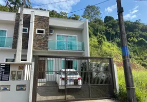 Foto 1 de Sobrado com 3 Quartos à venda, 140m² em Jardim Sofia, Joinville