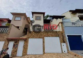 Foto 1 de Casa de Condomínio com 3 Quartos para alugar, 180m² em  Vila Valqueire, Rio de Janeiro