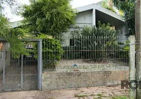 Foto 1 de Casa com 3 Quartos à venda, 300m² em Santa Fé, Porto Alegre