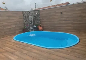 Foto 1 de Casa com 2 Quartos à venda, 80m² em Jardim Iguaçu, Paranaguá